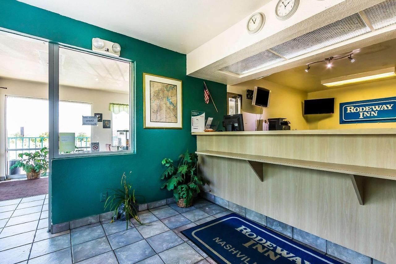 Motel Rodeway 2*
