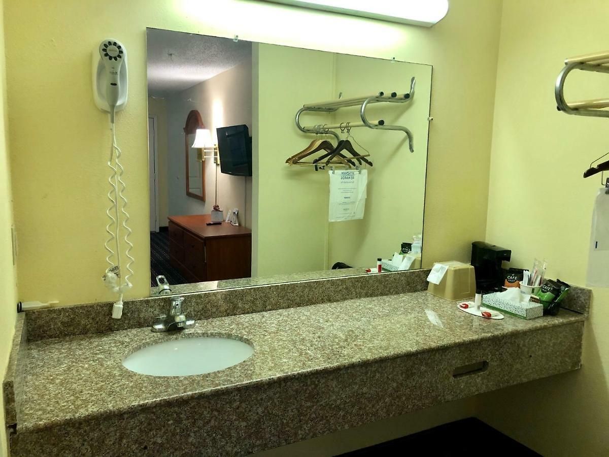 Hotel Days By Wyndham Downtown-nashville West Trinity Lane