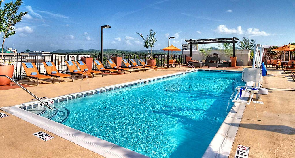 Courtyard By Marriott Hills 3*