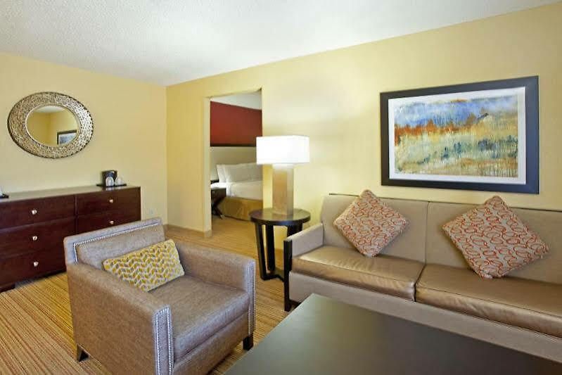 Courtyard By Marriott Vanderbilt West End Hotel Nashville