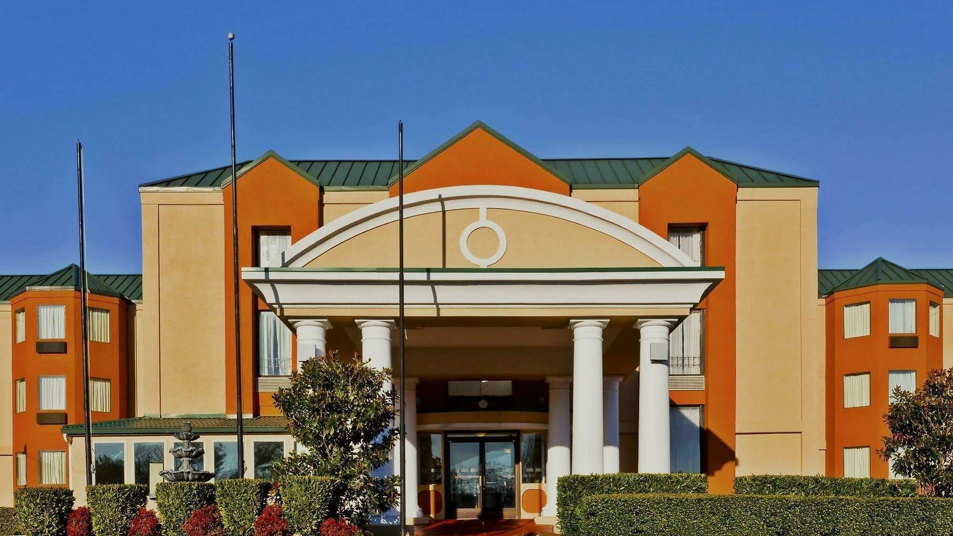 Express & Nashville-i-40 & I-24 Hotel 3*