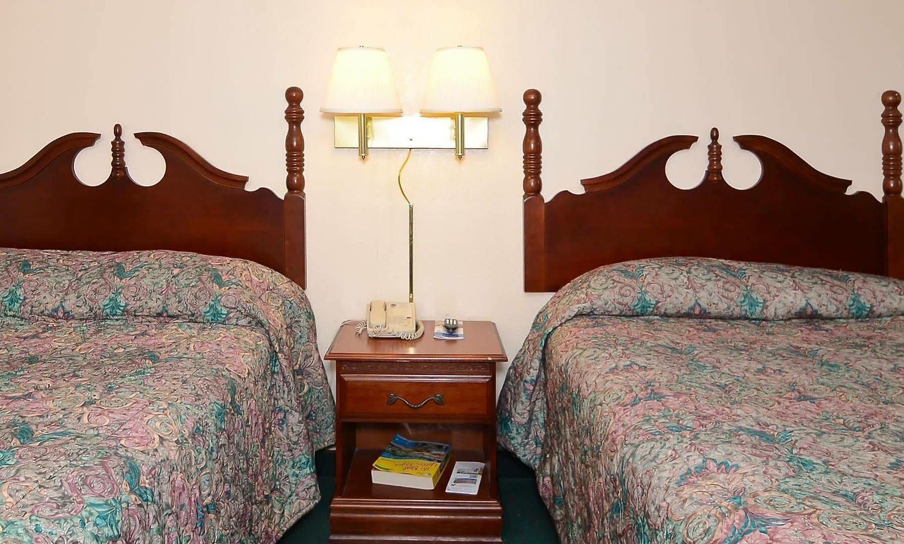 Hotel Rodeway 2*