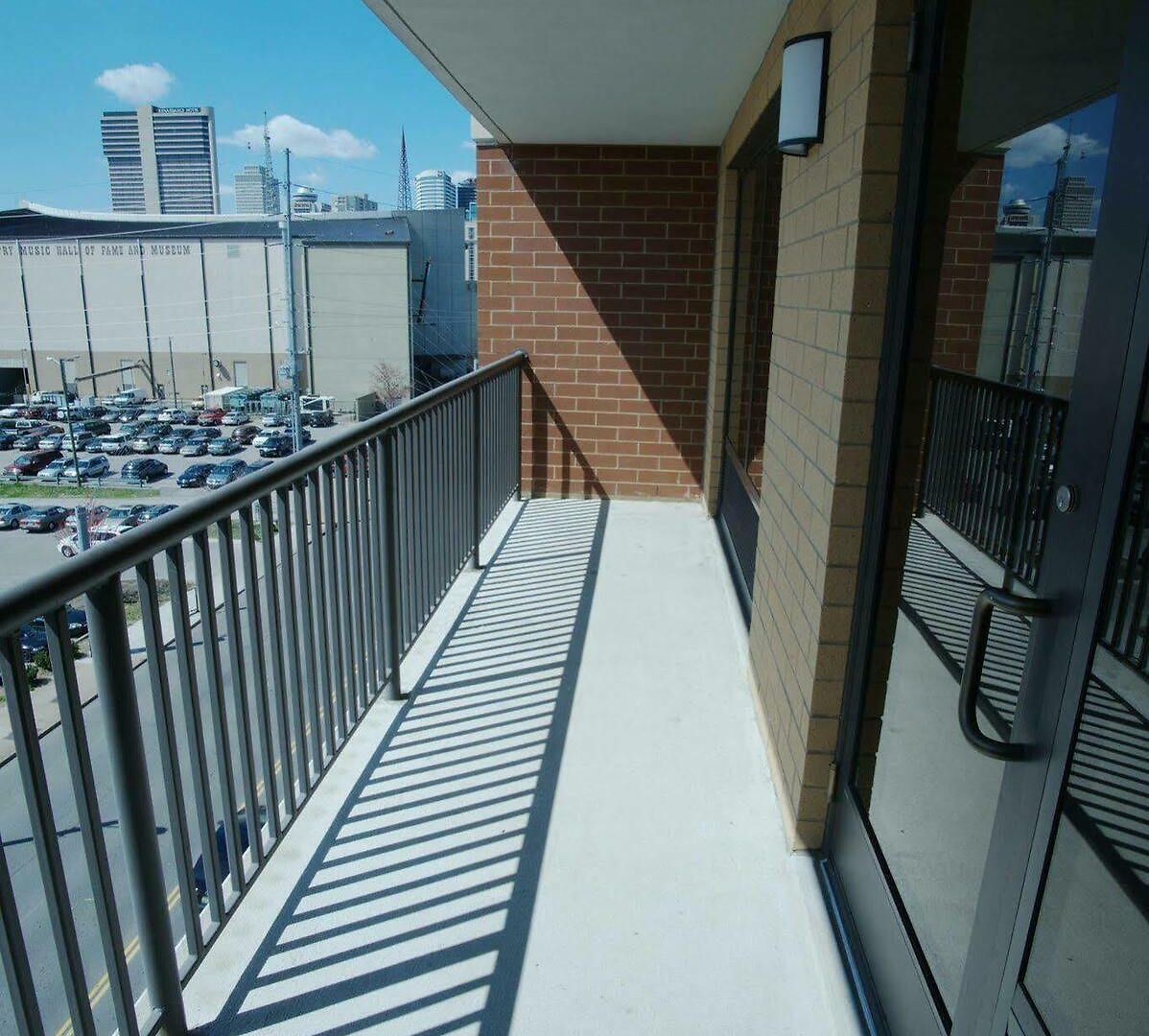 Hampton & Nashville-downtown Nashville
