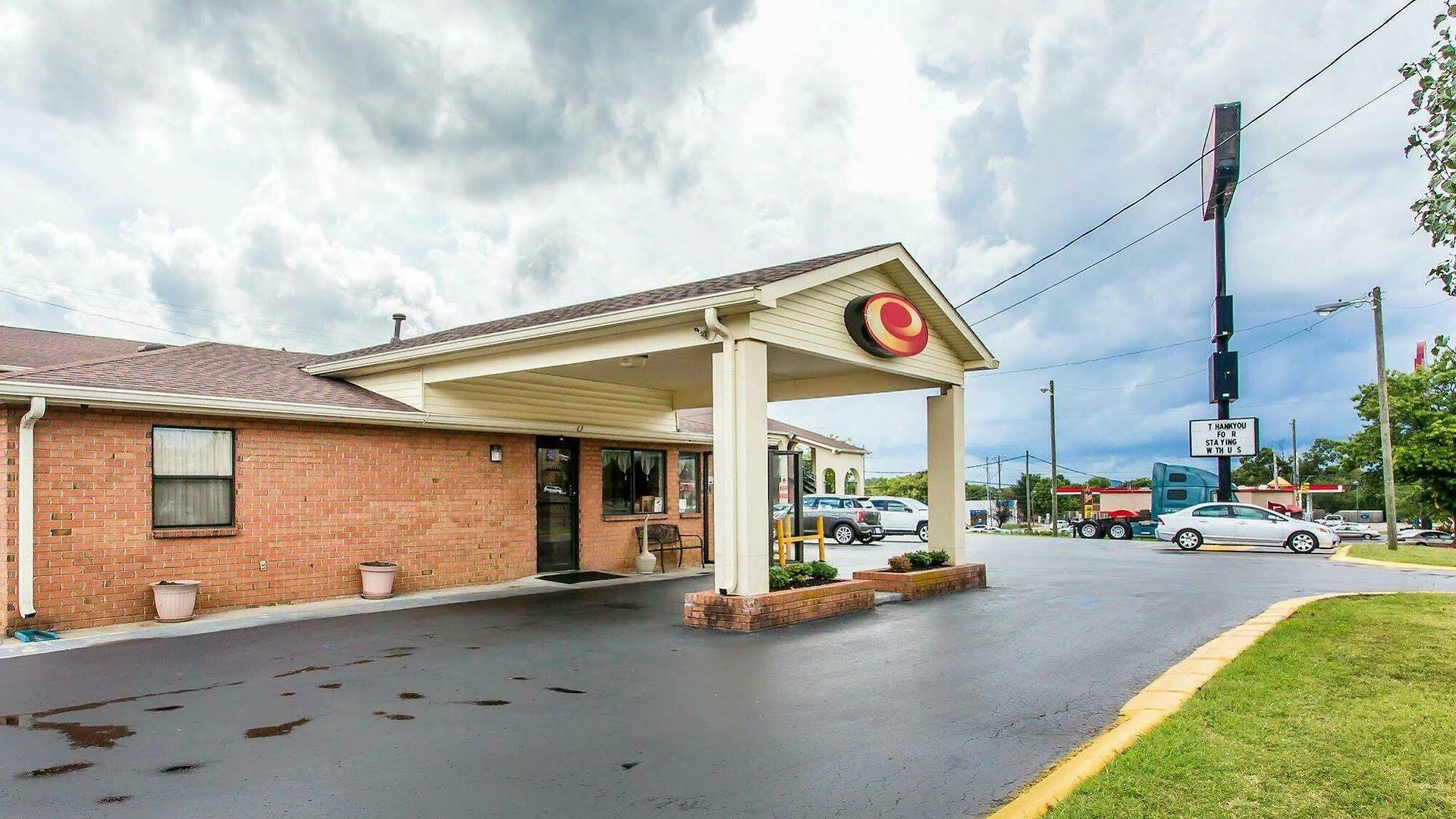 Econo North 3*