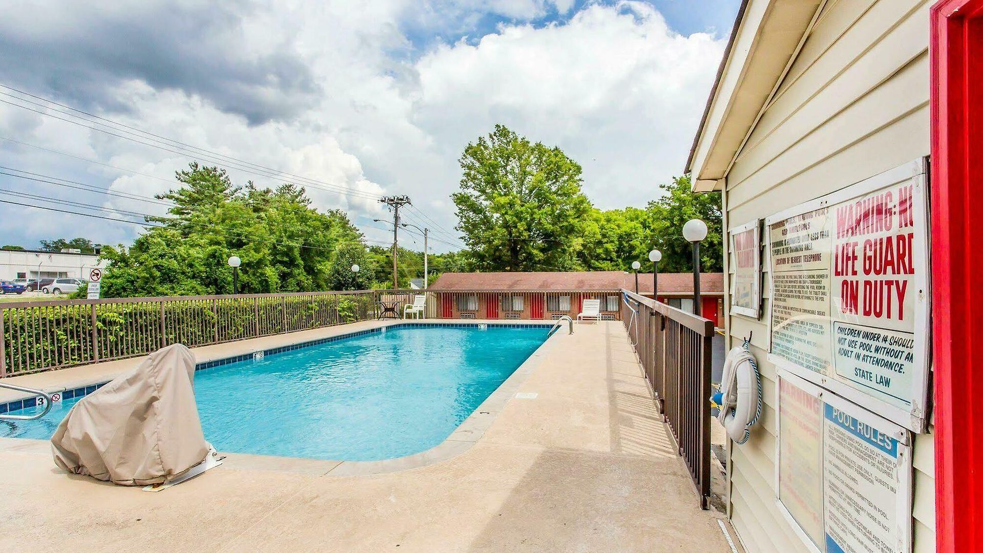 Econo North Motel