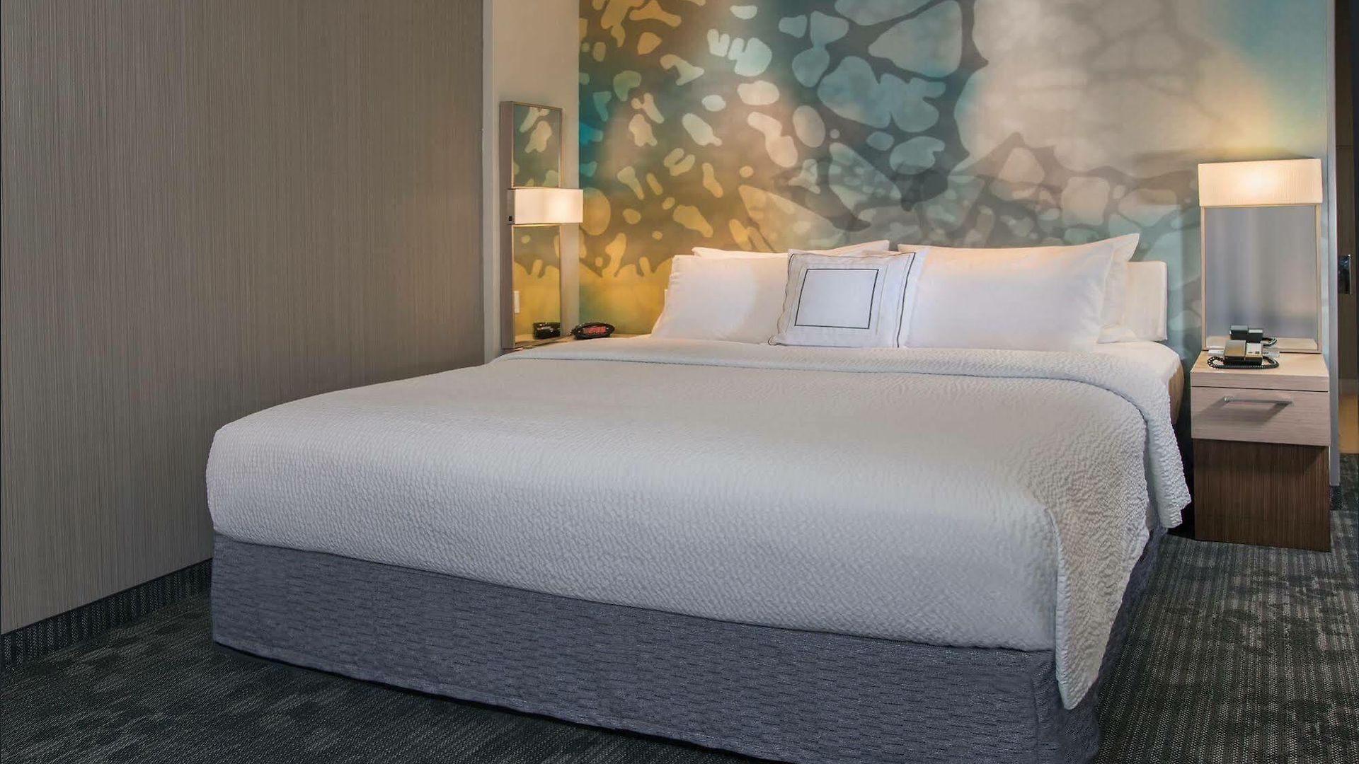 Hotel Courtyard By Marriott Hills