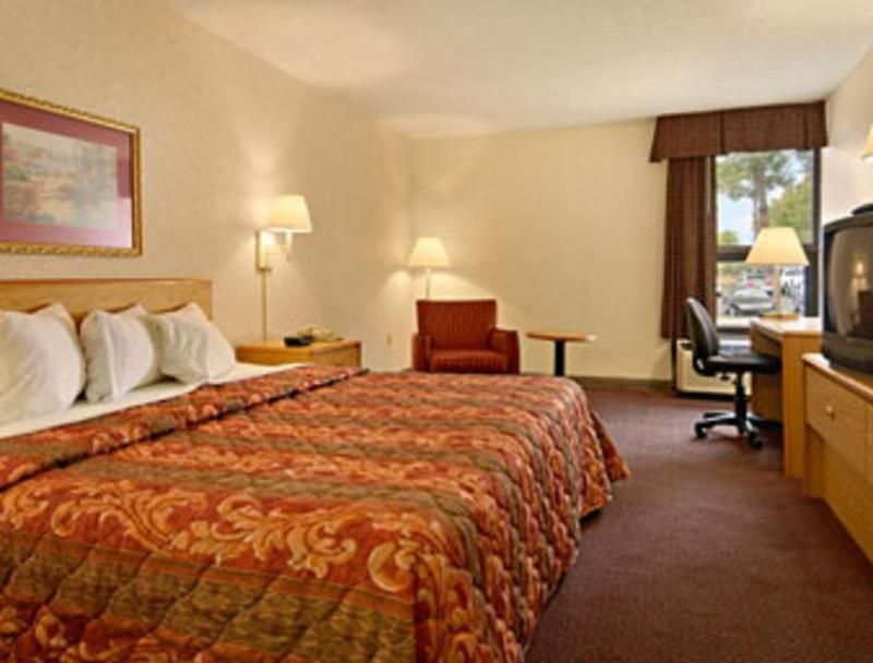 Comfort - Opryland Area Inn 4*