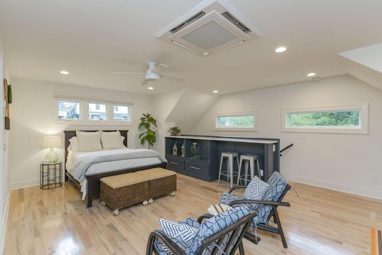 Calvin Garden Getaway * Nashville