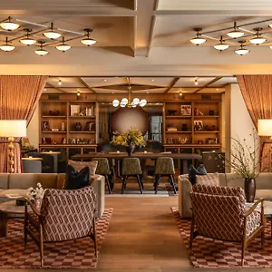 Hutton Hotel