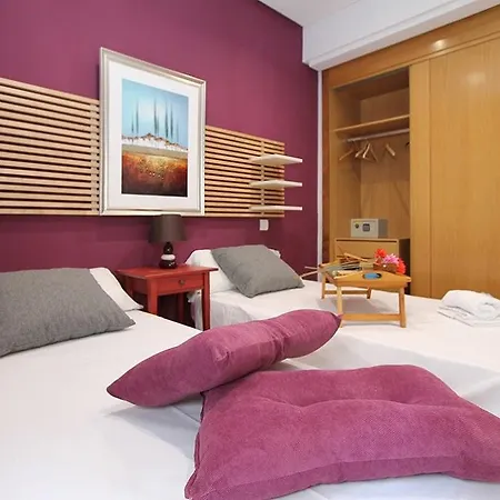 Hotel Embassy By Hilton Airport