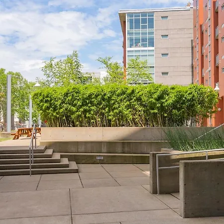 Unfurnished Amazing Layout W Balcony & Storage 30 Day Minimum