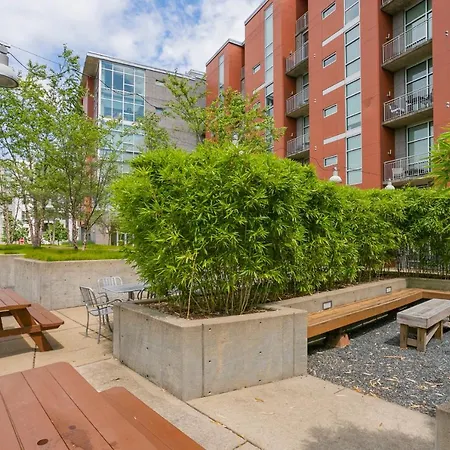 Unfurnished Amazing Layout W Balcony & Storage 30 Day Minimum *