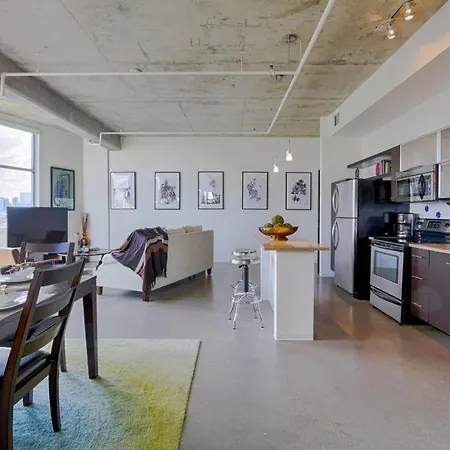 Spectacular Views In Contemporary Two Story Nashville