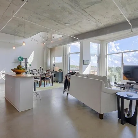 Holiday home Spectacular Views In Contemporary Two Story *