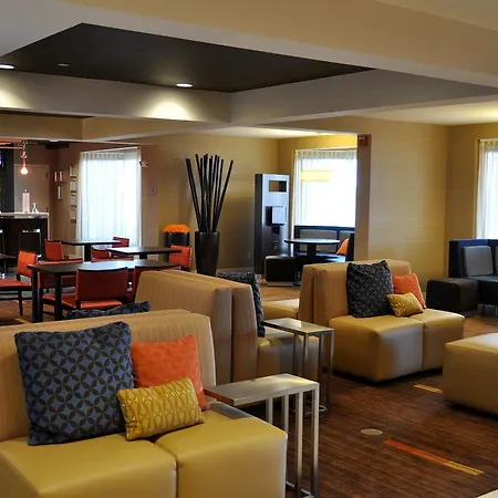 Hotel Courtyard By Marriott At Opryland 3*