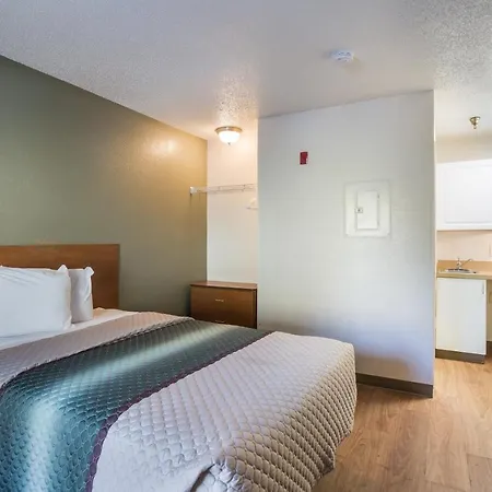 Hotel Hometowne - Airport/briley Pkwy Nashville