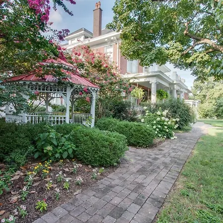 Bed & Breakfast The Timothy Demonbreun House