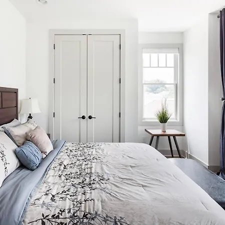 Brand New Luxury Near Downtown * Nashville
