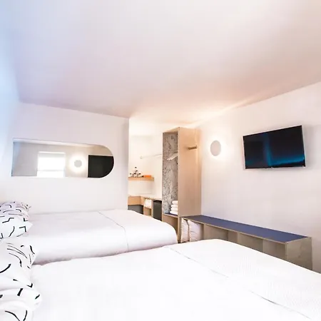 Hotel The Iris