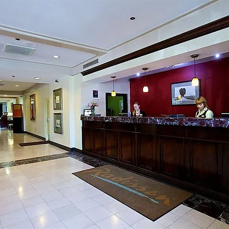 Radisson Airport 4*