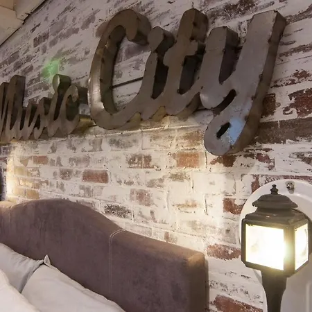 The Music City * Nashville