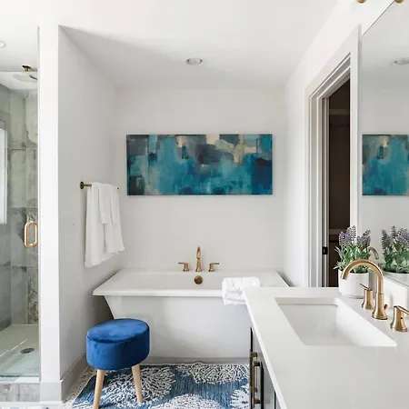 Holiday home Brand New Luxury Near Downtown