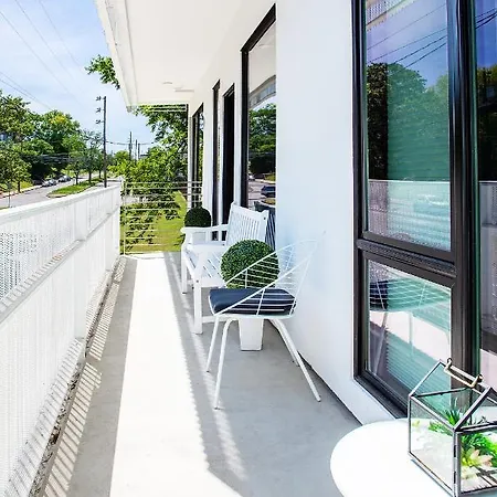 Urban Lux Modern 2 Bdr/2 Ba Condo Aparthotel