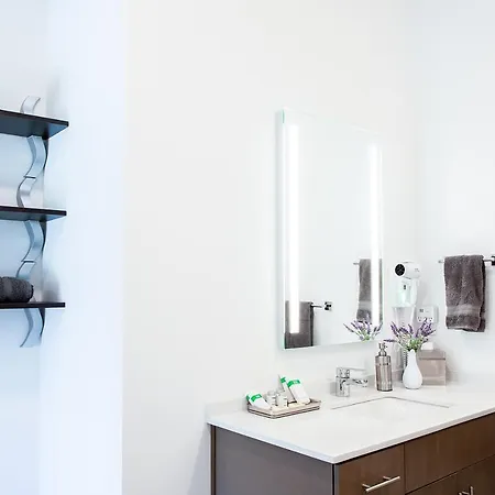 Urban Lux Modern 2 Bdr/2 Ba Condo Aparthotel *
