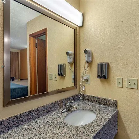 Econo North Motel