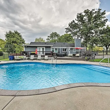 Quiet Area W/ Pool - 15 Mi To Dtwn Holiday home
