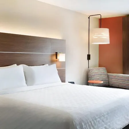 Hotel Express & - Metrocenter Downtown By Ihg 3*