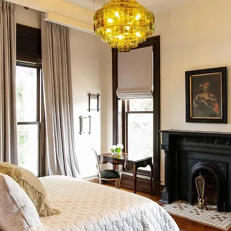 Lord & Liberty Hotel, Henrie House Guest house Nashville