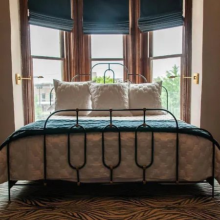 Guest house Lord & Liberty Hotel, Henrie House *