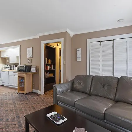 Brenda Lee History 2br Pool Hot Tub Apartment