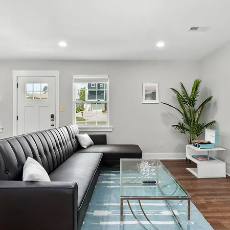Charming Modern 3-bedroom In East Nashville! *