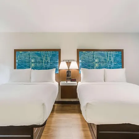 Hotel Red Lion & Airport