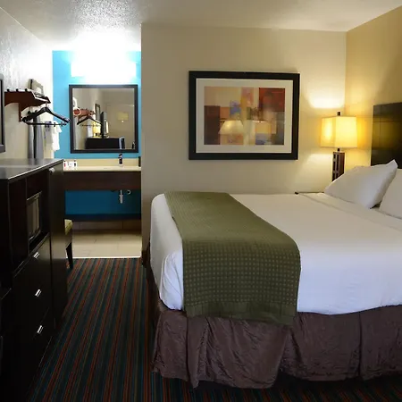 Baymont By Wyndham Airport Hotel