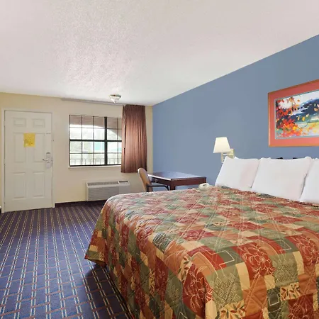 Hotel Days By Wyndham Downtown-nashville West Trinity Lane