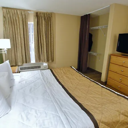 Hotel Extended America - - Airport - Music
