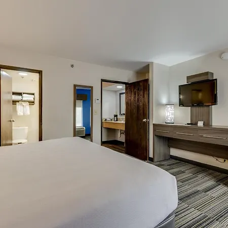 Hotel Alexis And
