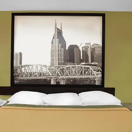 Super 8 By Wyndham West Nashville