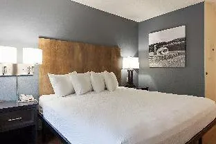 Extended America Premier - - Vanderbilt Hotel 3*