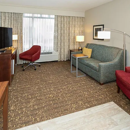 Hampton & Nashville-green Hills Hotel