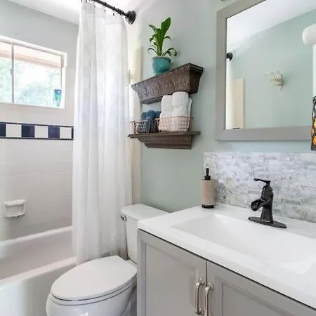 Guest house Hip Donelson Gem