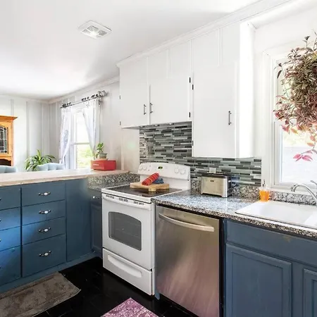 Hip Donelson Gem Nashville