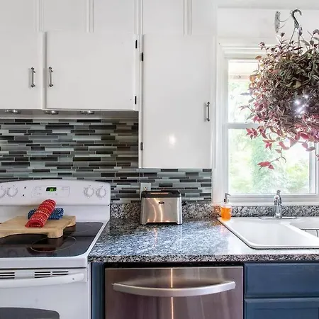 Guest house Hip Donelson Gem