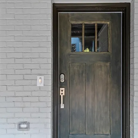 Holiday home 3 Bedroom Townhome In The Heart Of Nashville!