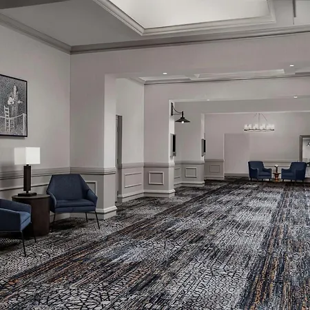 Hotel Embassy By Hilton Airport