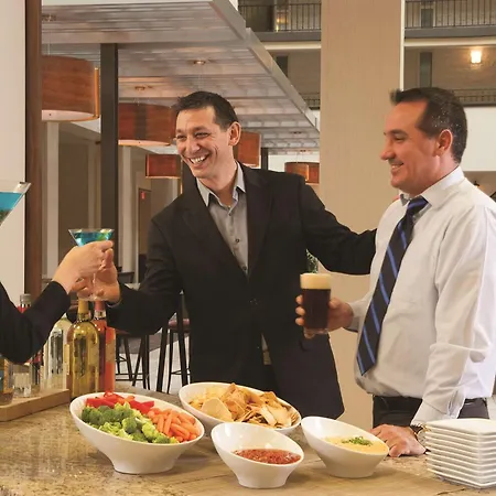 Hotel Embassy By Hilton Airport 4*