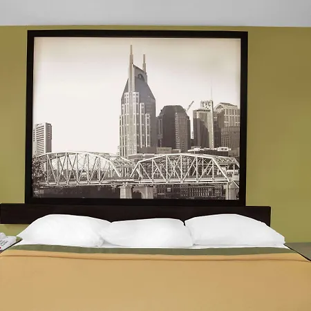 Super 8 By Wyndham West Hotel